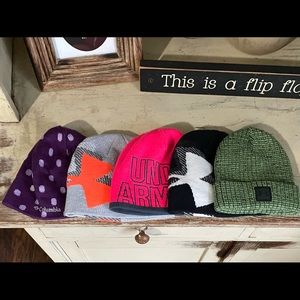 Bundle of FIVE Under Armour (1 Columbia) Young Kids Or Girls Winter Hats!